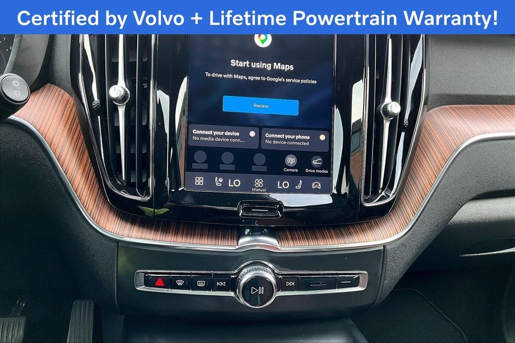 2024 Volvo XC60 B5 Plus Dark Theme