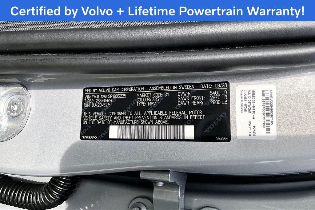 2024 Volvo XC60 B5 Plus Dark Theme