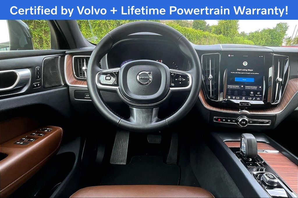 2024 Volvo XC60 B5 Plus Dark Theme