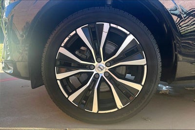 2024 Volvo XC60 B5 Plus Dark Theme