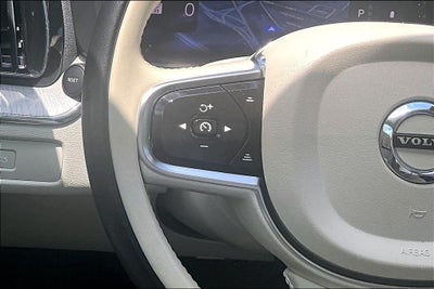 2024 Volvo XC60 B5 Plus Dark Theme