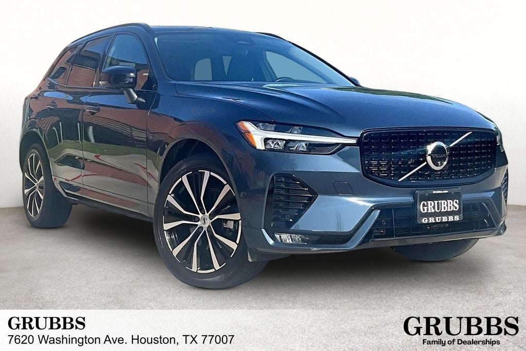 2024 Volvo XC60 B5 Plus Dark Theme