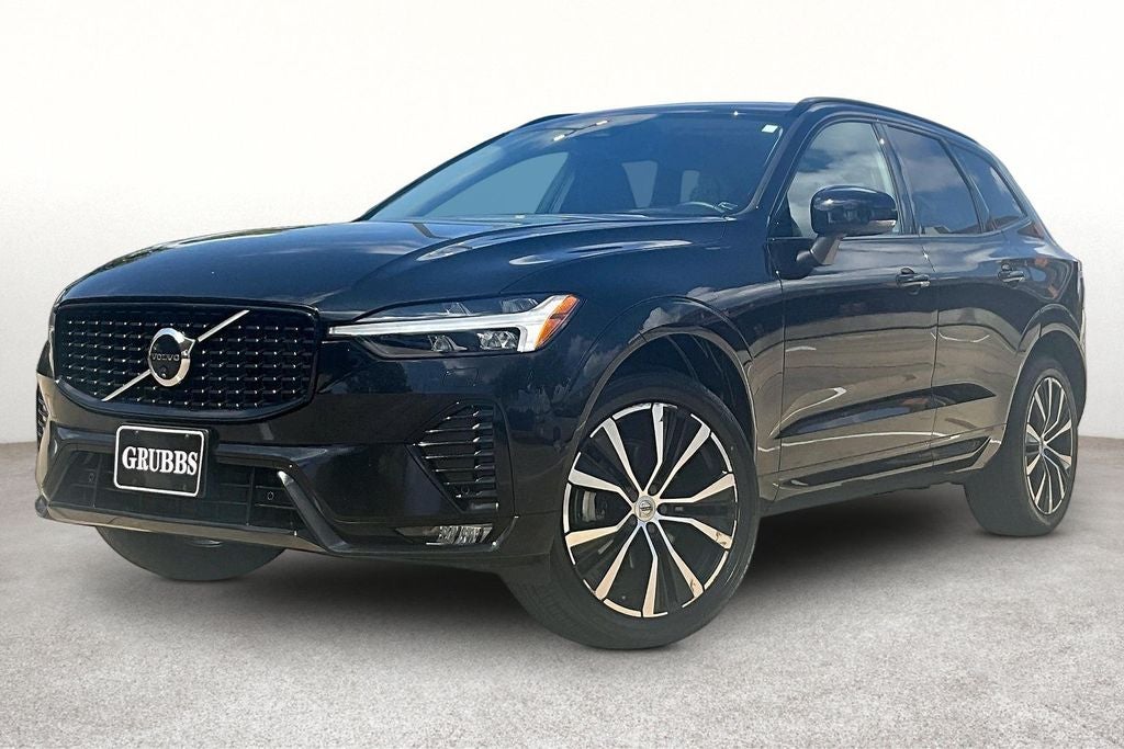 2024 Volvo XC60 B5 Ultimate Dark Theme