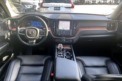 2024 Volvo XC60 B5 Ultimate Dark Theme