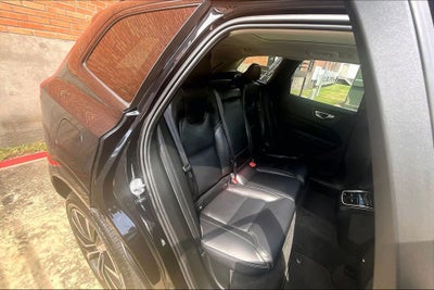 2024 Volvo XC60 B5 Ultimate Dark Theme