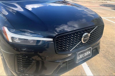 2024 Volvo XC60 B5 Ultimate Dark Theme