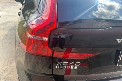 2024 Volvo XC60 B5 Ultimate Dark Theme