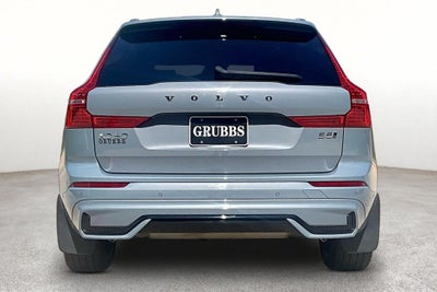 2024 Volvo XC60 B5 Ultimate Dark Theme
