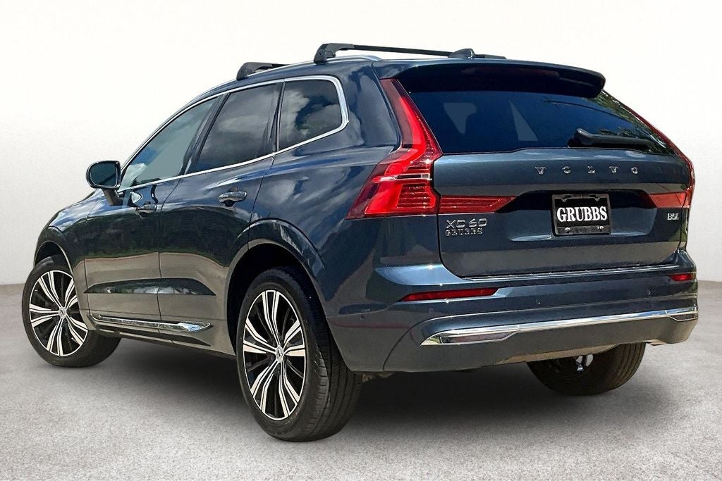 2023 Volvo XC60 B5 Plus Bright Theme