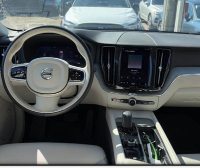 2023 Volvo XC60 B5 Plus Bright Theme