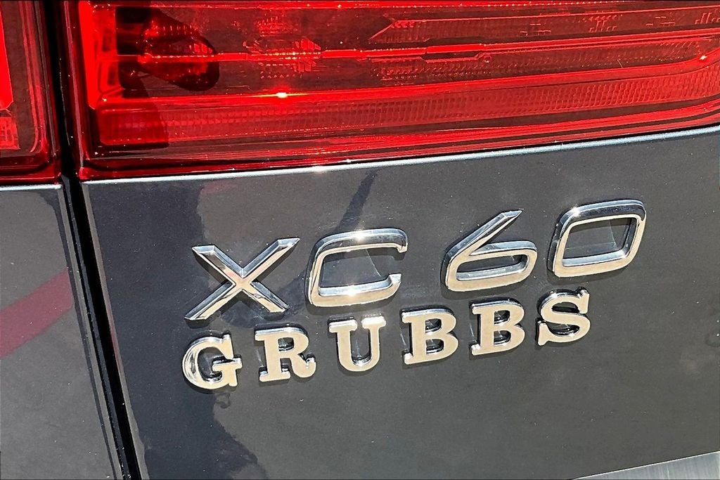 2023 Volvo XC60 B5 Plus Bright Theme