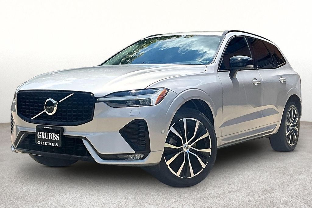 2023 Volvo XC60 B5 Plus Dark Theme