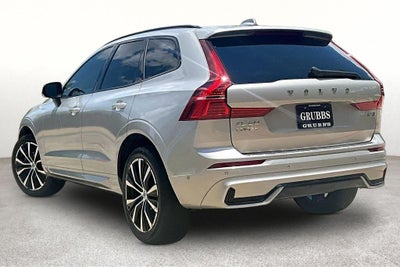 2023 Volvo XC60 B5 Plus Dark Theme