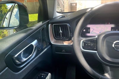 2023 Volvo XC60 B5 Plus Dark Theme