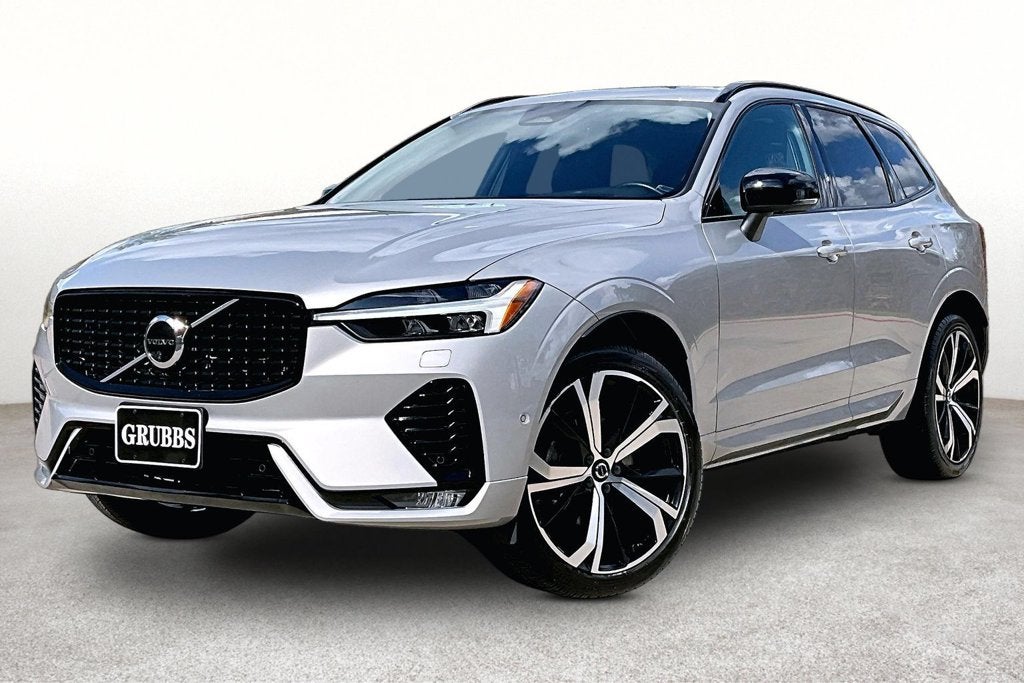 2023 Volvo XC60 B5 Ultimate Dark Theme