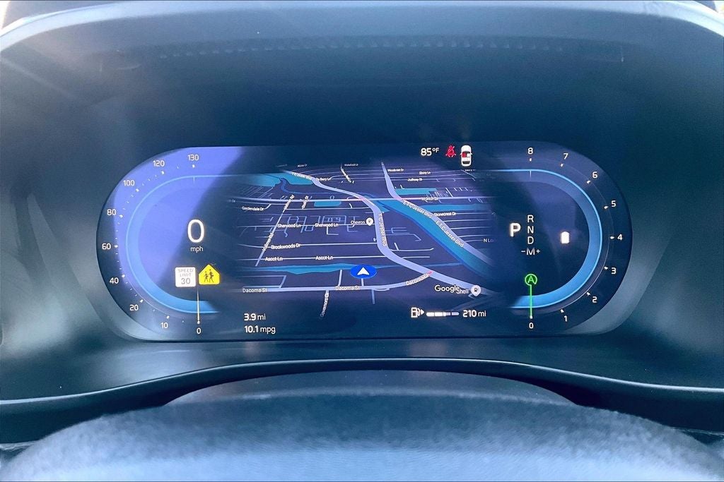 2025 Volvo XC40 B5 Plus Dark Theme