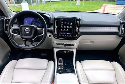 2026 Volvo XC40 B5 Plus