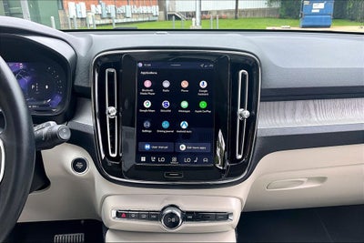 2026 Volvo XC40 B5 Plus