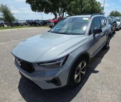 2026 Volvo XC40 B5 Plus