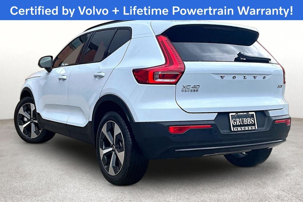 2026 Volvo XC40 B5 Plus