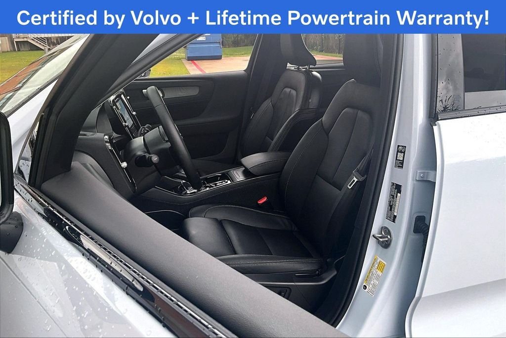 2026 Volvo XC40 B5 Plus