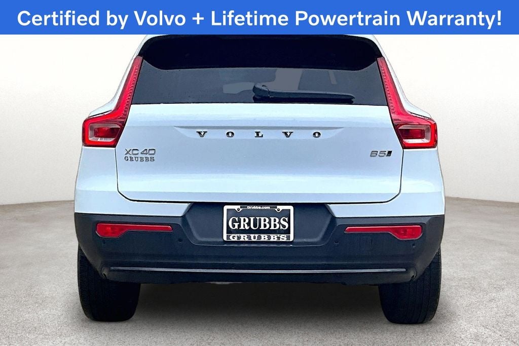 2026 Volvo XC40 B5 Plus