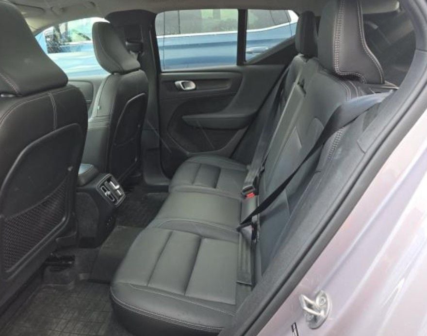 2026 Volvo XC40 B5 Plus