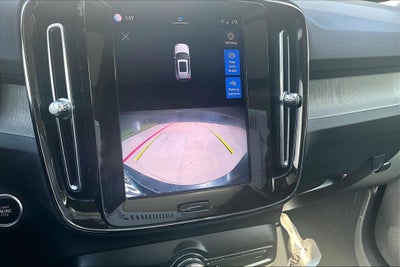 2023 Volvo XC40 B5 Plus Bright Theme