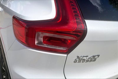 2023 Volvo XC40 B5 Plus Bright Theme