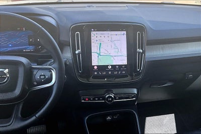 2023 Volvo XC40 B5 Plus Bright Theme