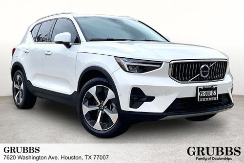 2024 Volvo XC40 B5 Plus Bright Theme