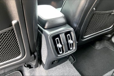 2024 Volvo XC40 B5 Plus Bright Theme