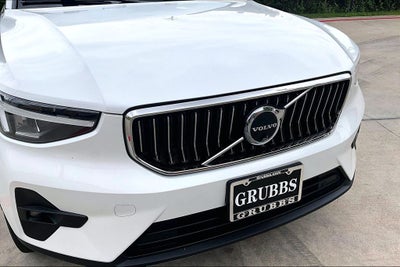 2024 Volvo XC40 B5 Plus Bright Theme