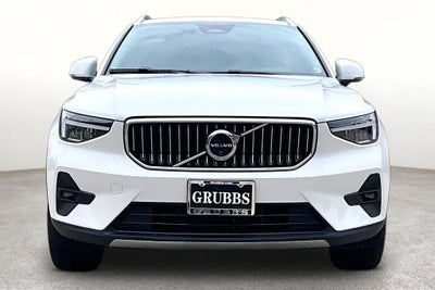 2024 Volvo XC40 B5 Plus Bright Theme
