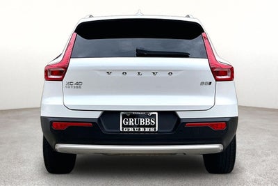 2024 Volvo XC40 B5 Plus Bright Theme
