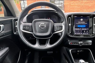 2024 Volvo XC40 B5 Plus Bright Theme