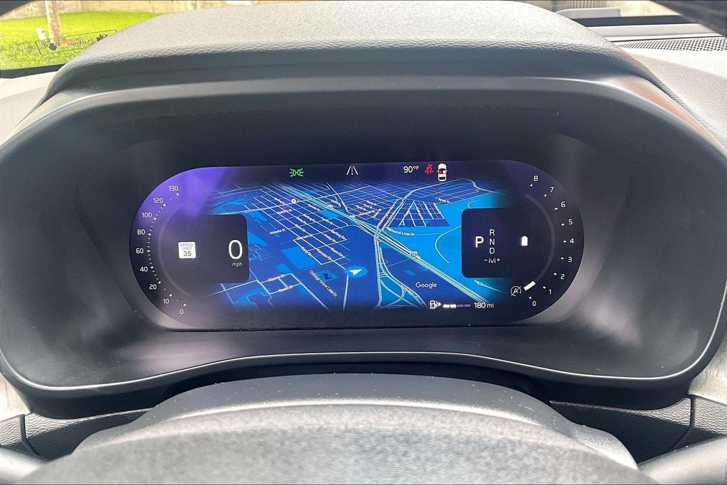 2024 Volvo XC40 B5 Plus Bright Theme