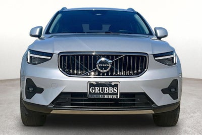 2024 Volvo XC40 B5 Plus Bright Theme
