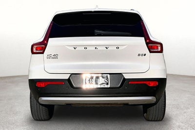 2023 Volvo XC40 B5 Plus Bright Theme