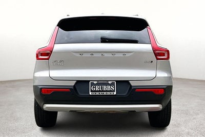 2025 Volvo XC40 B5 Plus Bright Theme