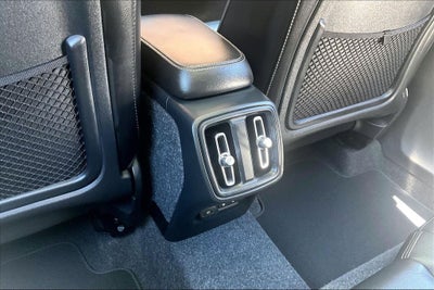 2025 Volvo XC40 B5 Core
