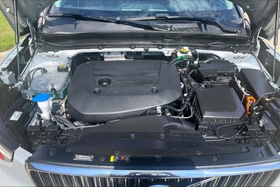 2025 Volvo XC40 B5 Core