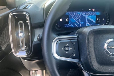 2025 Volvo XC40 B5 Core