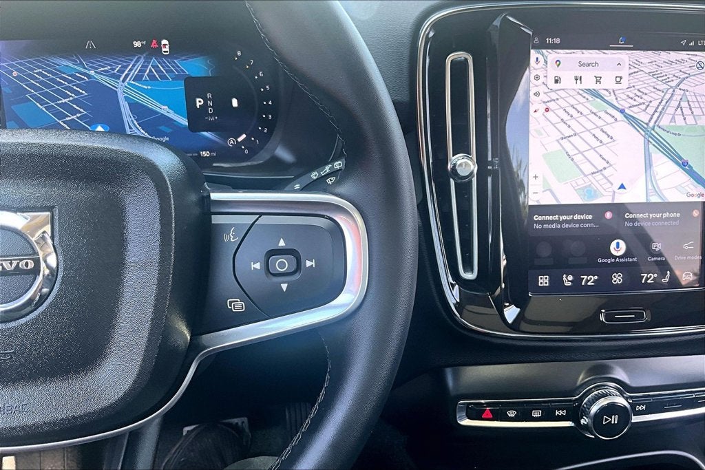 2025 Volvo XC40 B5 Core