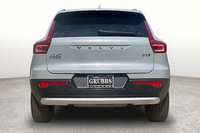 2025 Volvo XC40 B5 Core