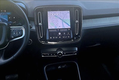 2025 Volvo XC40 B5 Core