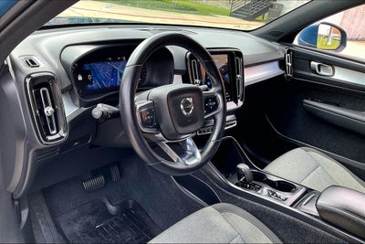 2024 Volvo XC40 B5 Core