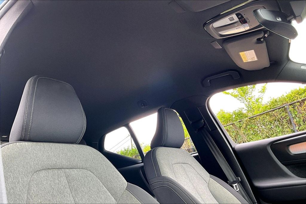 2024 Volvo XC40 B5 Core