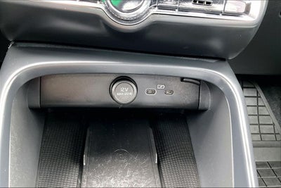 2024 Volvo XC40 B5 Core