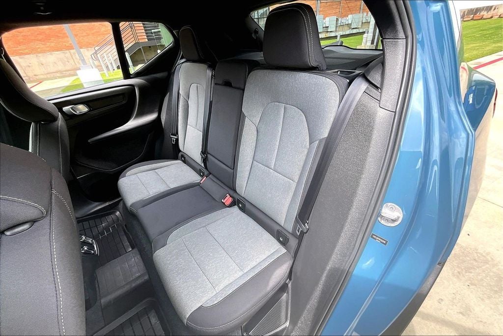 2024 Volvo XC40 B5 Core